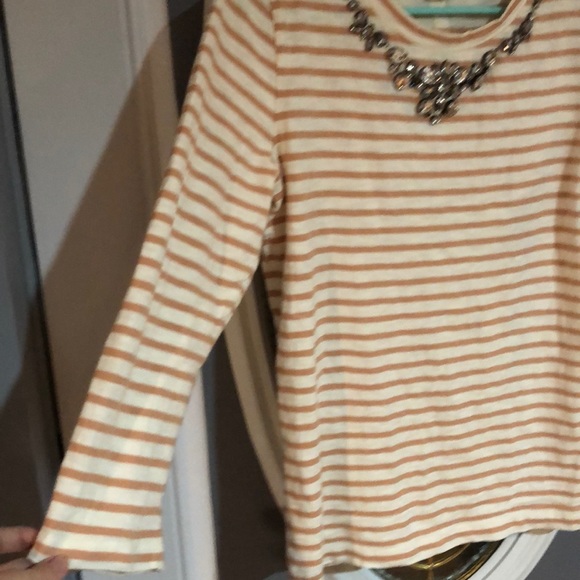 Beautiful J. Crew Top! - Picture 6 of 8